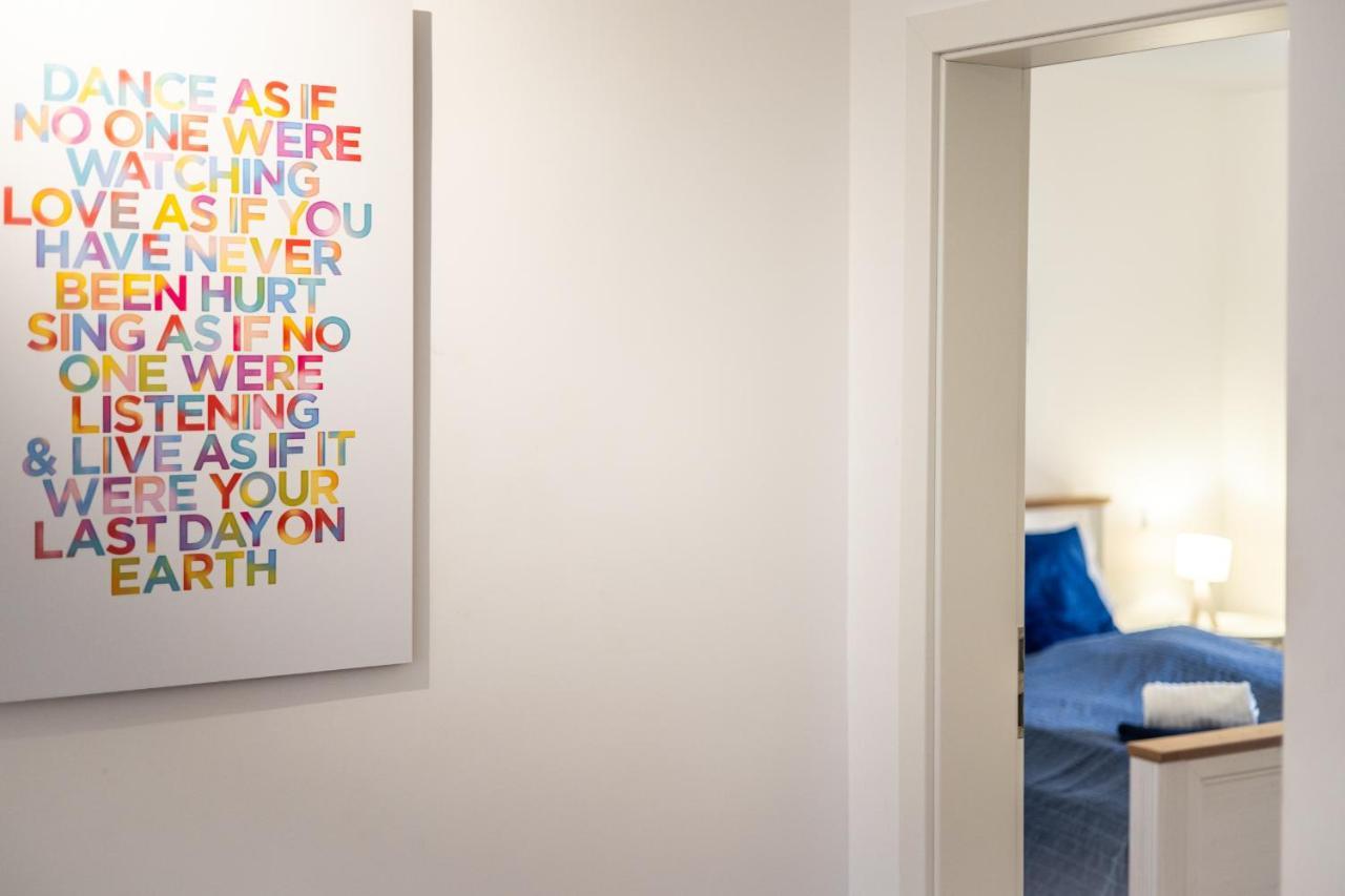 Ferienwohnung BRIGHT - BeachStyle - KITCHEN - KINGBED - PARKING - NETFLIX Augsburg Exterior foto